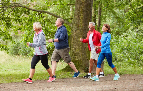 Fotsmärta i vardagen? Så ger du fötterna rätt stöd och lindrar smärtan
