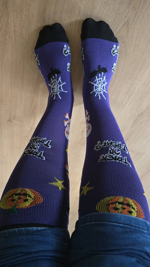 ErgiloSpooky - Kusligt bekväma stödstrumpor